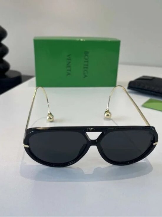 Bottega Veneta Aviator Sunglasses Black Frame Gold Temples Dark Lenses main image 7